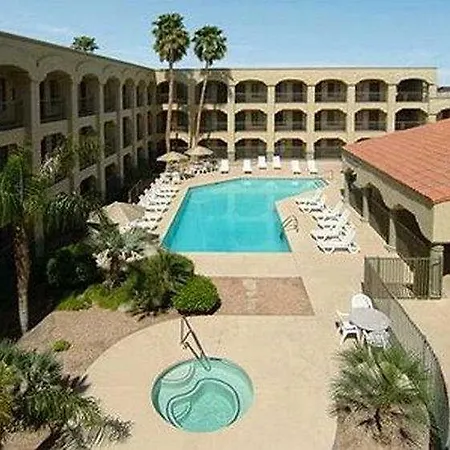 Clarion Suites Yuma